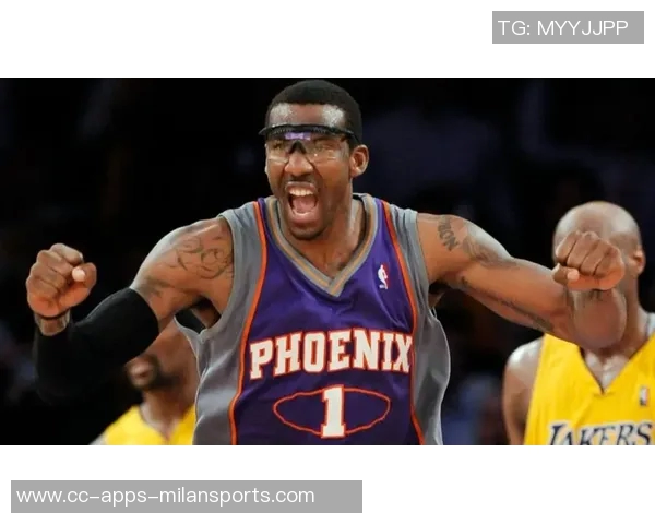 小斯重返赛场展现壮实身材太阳揭幕战再现昔日小霸王风采